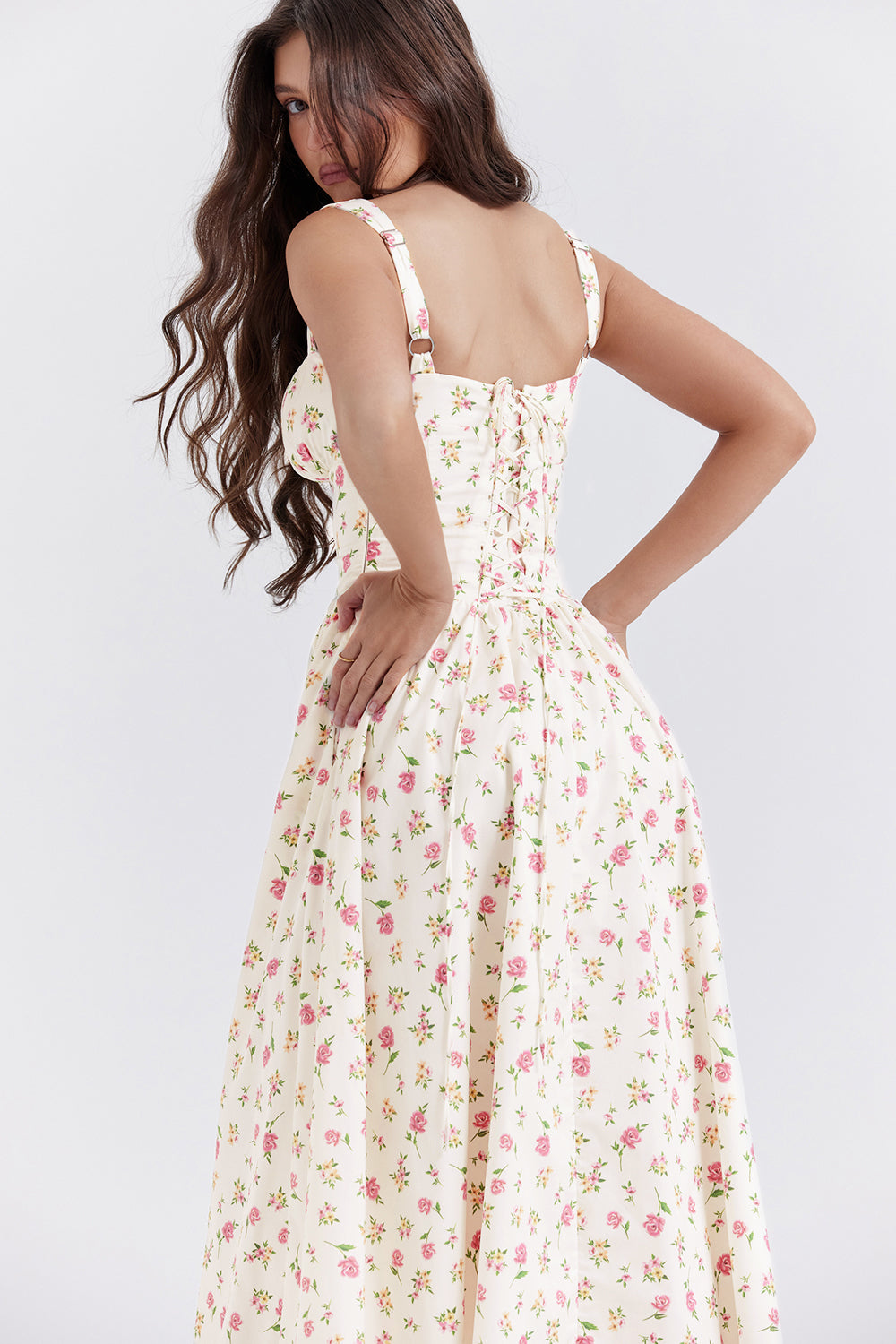 Midi Jurk Sophia – Luchtige Bloemenjurk met Romantische Print